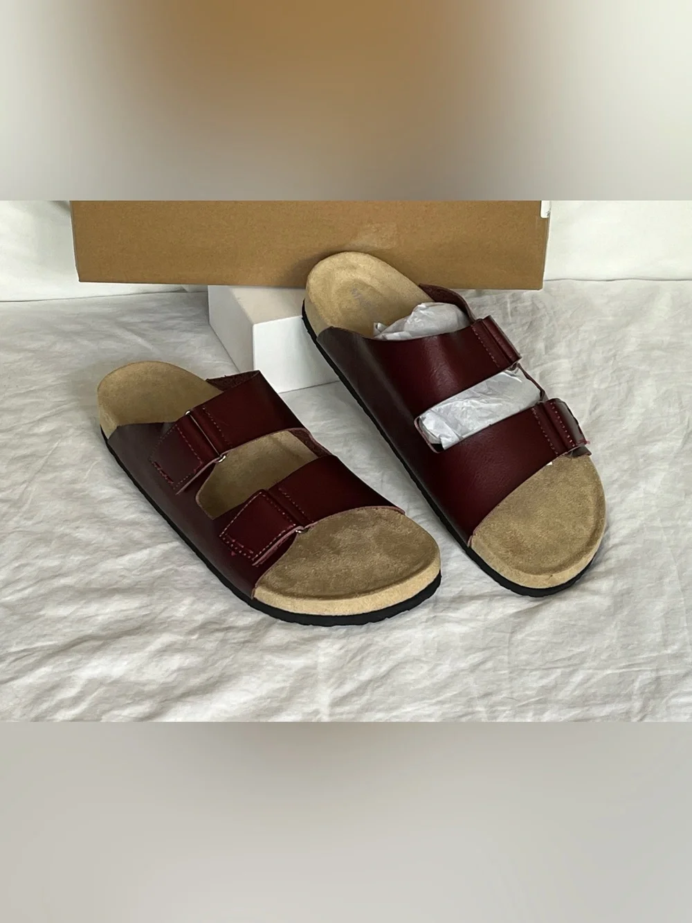 Madden Tisson Burgundy Cognac Two Band Sandals Sz 10 BNWB